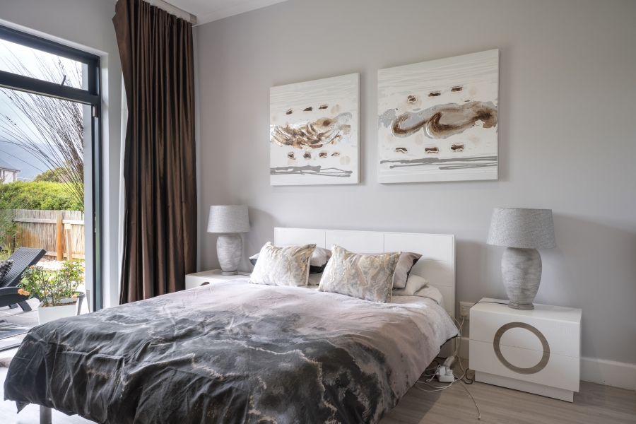 3 Bedroom Property for Sale in Lake Michelle Western Cape